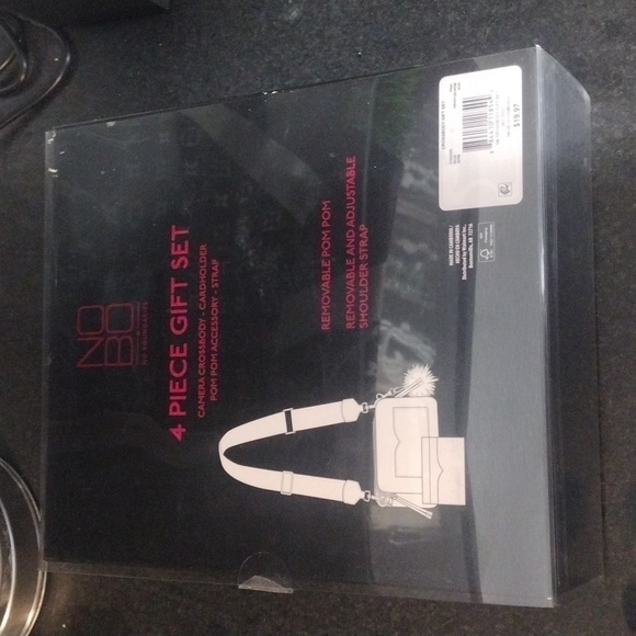 No boundaries Camara crossbody bag and card holder w\strap nwt - Picture 7 of 7